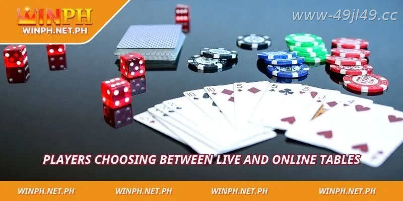 The difference between traditional and online poker